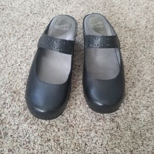 Ladies black shoes